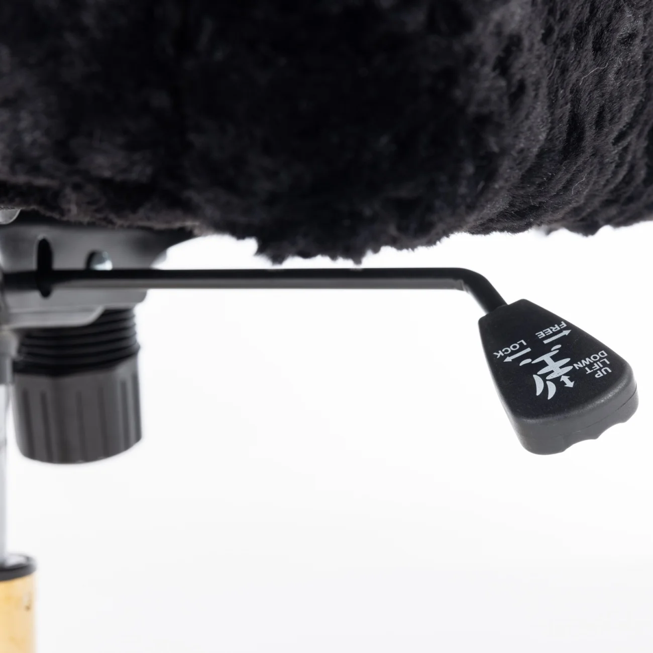 Furniture Office Chair,  Artificial Rabbit Hair Makeup Vanity Chair Chair, 360 Comfy Swivel Armchair with Wheels, Modern Height Adjustable Cute Vanity Chair for Living Room Small Spaces Pink